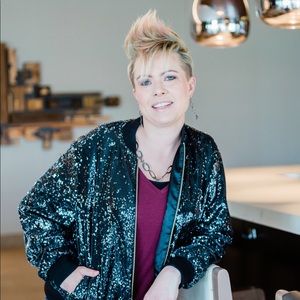 Meet your Posher, Alisa